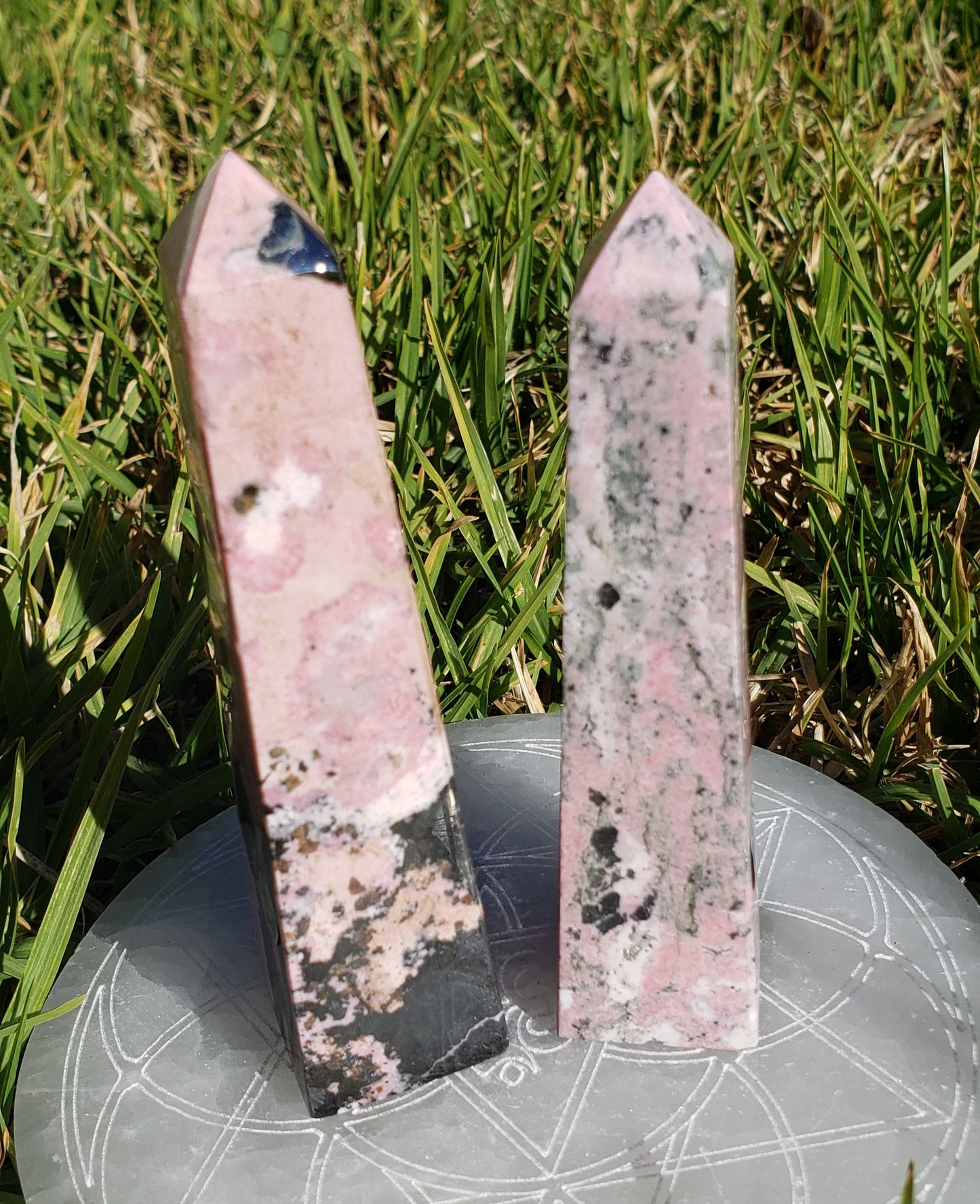 (1) Peruvian Rhodonite Tower